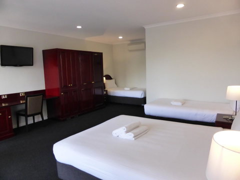 Hilton Beachfront Motel - Accommodation Newcastle 35