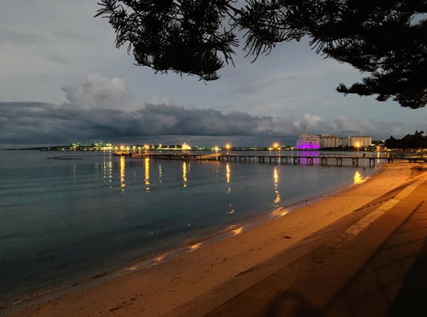 Hilton Beachfront Motel - Accommodation Newcastle 10
