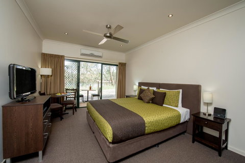 Clare Country Club - Accommodation Newcastle 4