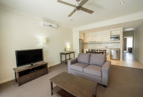 Clare Country Club - Accommodation Newcastle 13