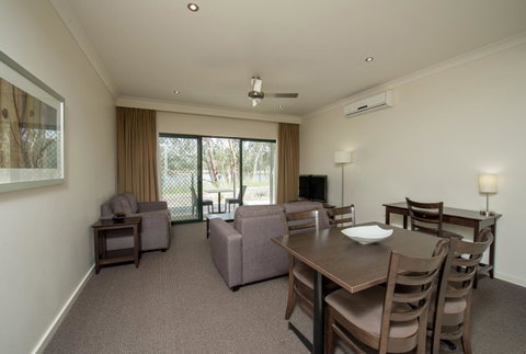 Clare Country Club - Accommodation Newcastle 14