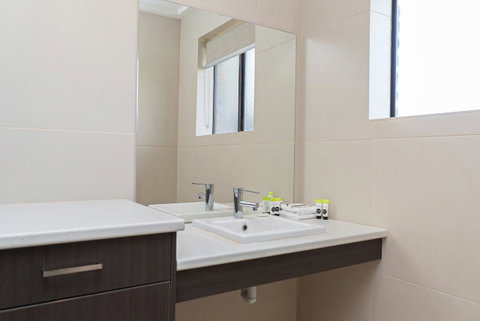Mick O\'Sheas - Accommodation Newcastle 2