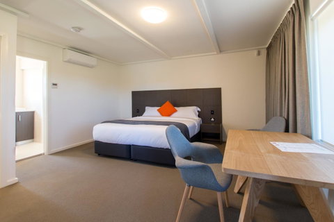 Mick O\'Sheas - Accommodation Newcastle 29