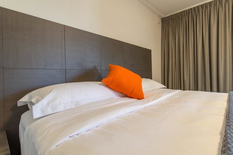 Mick O\'Sheas - Accommodation Newcastle 30