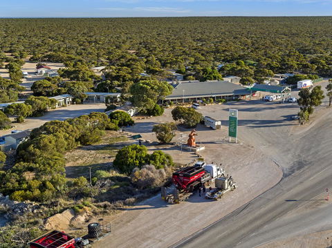 Border Village Roadhouse - Accommodation Newcastle 6
