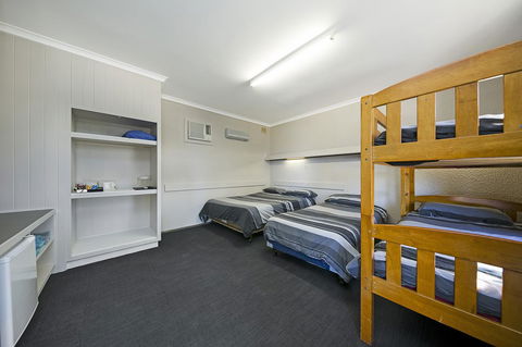Border Village Roadhouse - Accommodation Newcastle 42