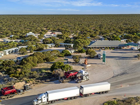 Border Village Roadhouse - Accommodation Newcastle 0