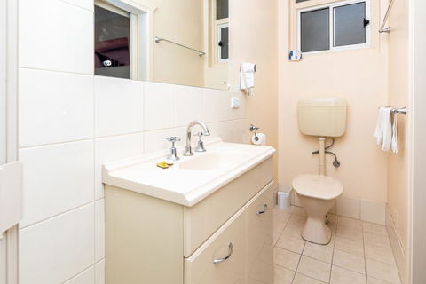 Blue Seas Motel - Accommodation Newcastle 13