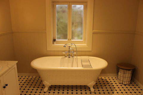 OXENBERRY FARM - Accommodation Newcastle 4
