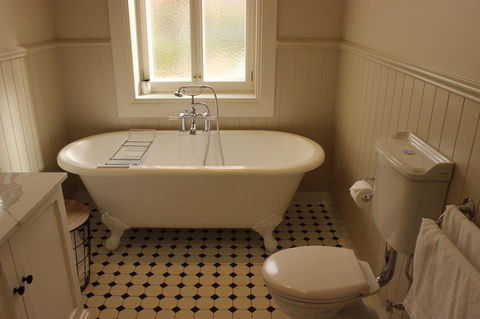 OXENBERRY FARM - Accommodation Newcastle 5
