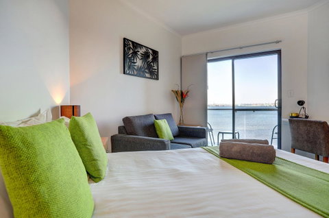 Limani Motel - Accommodation Newcastle 23