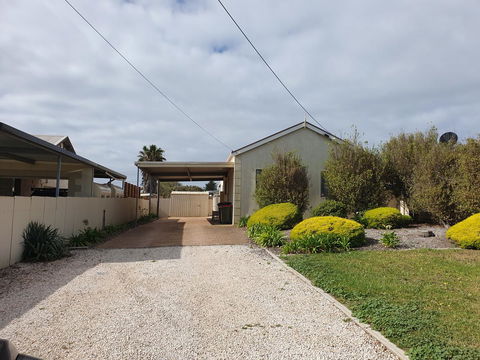 Super Central Location - Accommodation Newcastle 4