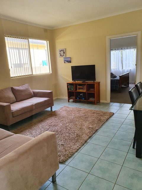 Super Central Location - Accommodation Newcastle 3
