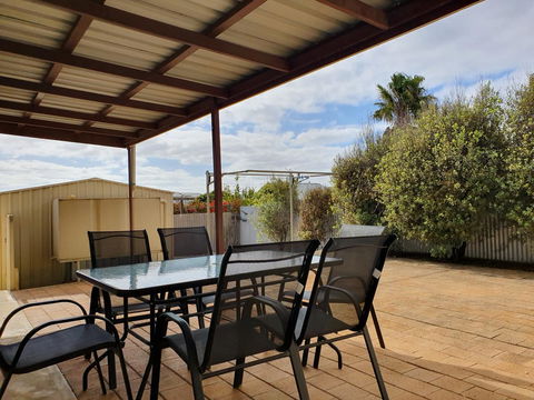 Super Central Location - Accommodation Newcastle 11