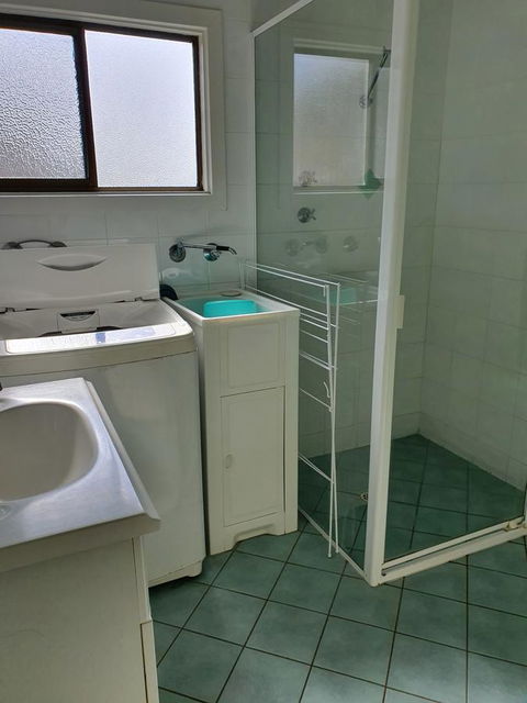 Super Central Location - Accommodation Newcastle 5