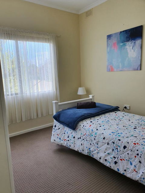 Super Central Location - Accommodation Newcastle 9