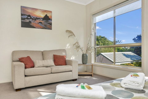The Lighthouse - Port Willunga - C21 SouthCoast Holidays - Accommodation Newcastle 4