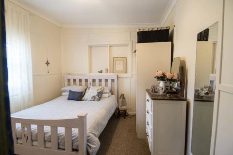 Sinclair Cottage - Accommodation Newcastle 20