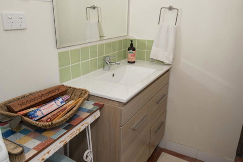 Sinclair Cottage - Accommodation Newcastle 18