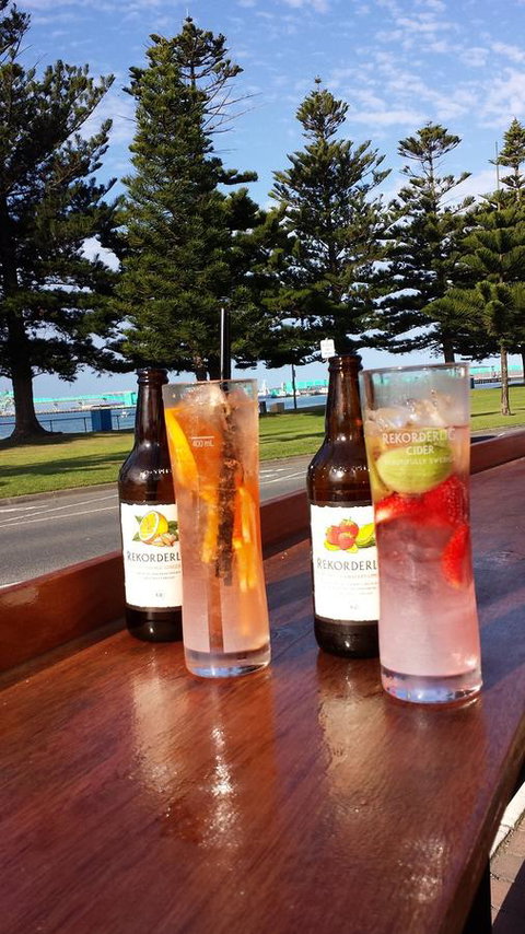 Grand Tasman Hotel - Accommodation Newcastle 4
