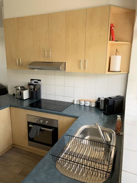 Sunshine Four - Accommodation Newcastle 24