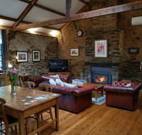 William Hunt's Retreat - Cypress Studio - Accommodation Newcastle
