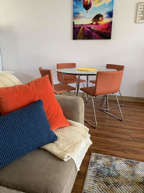 Sunshine Three - Accommodation Newcastle 10