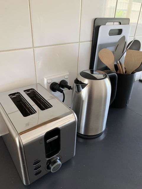 Sunshine Three - Accommodation Newcastle 20