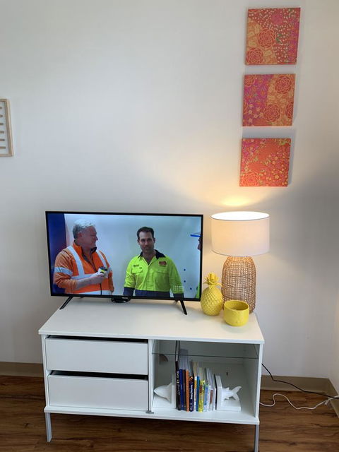 Sunshine Three - Accommodation Newcastle 1