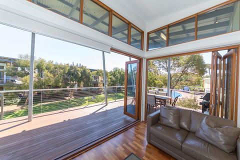 South Shores Villa 52 - Accommodation Newcastle 6