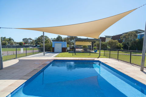 South Shores Villa 52 - Accommodation Newcastle 18