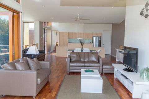 South Shores Villa 52 - Accommodation Newcastle 22