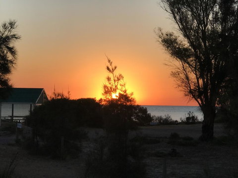 Shangri La Moonta Bay - Accommodation Newcastle 2