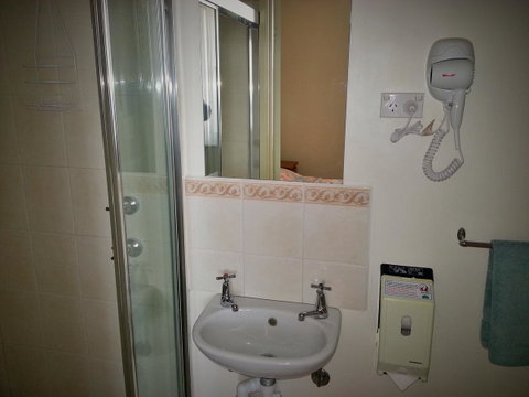 Sonbern Lodge Motel - Accommodation Newcastle 12