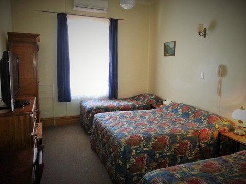 Sonbern Lodge Motel - Accommodation Newcastle 9