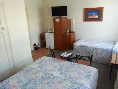 Sonbern Lodge Motel - Accommodation Newcastle 4