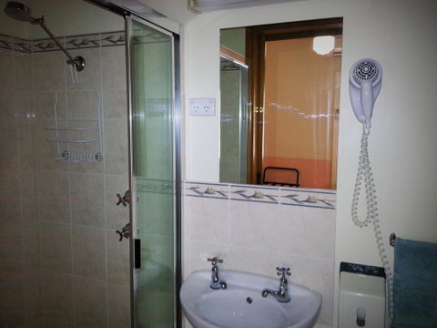 Sonbern Lodge Motel - Accommodation Newcastle 16