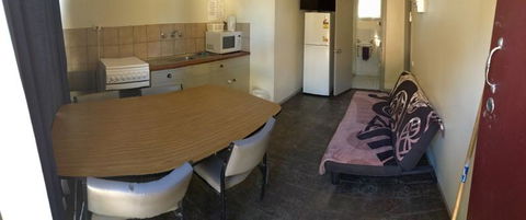 A1Cabins - Accommodation Newcastle 1