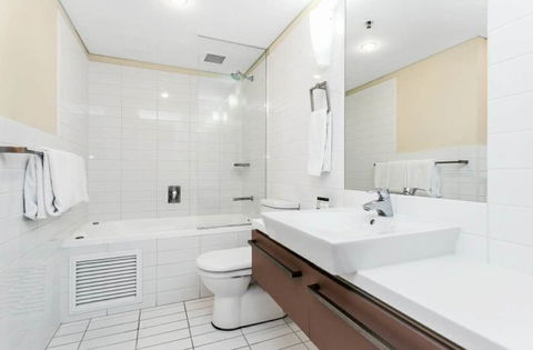 Oaks Horizon+city View+free Parking - Accommodation Newcastle 12