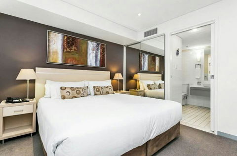 Oaks Horizon+city View+free Parking - Accommodation Newcastle 4