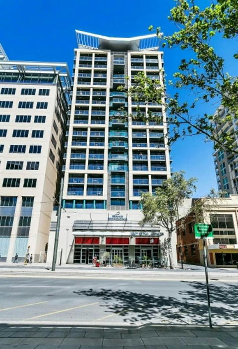 Oaks Horizon+city View+free Parking - Accommodation Newcastle 0