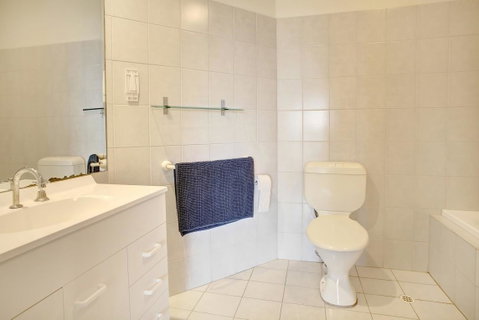 Navigators Motel & Diner - Accommodation Newcastle 0