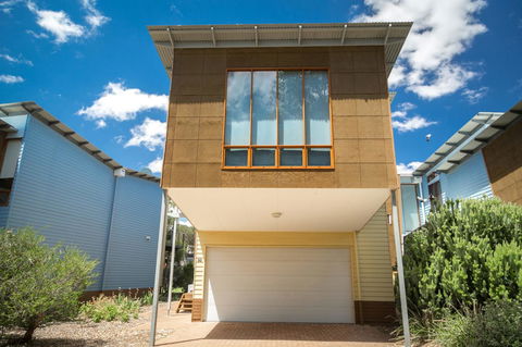 South Shores Villa 50 - Accommodation Newcastle 4