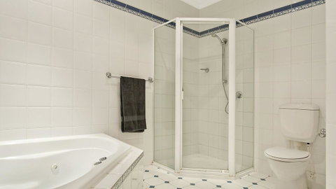 Salt Waterfront Apartment - Accommodation Newcastle 7
