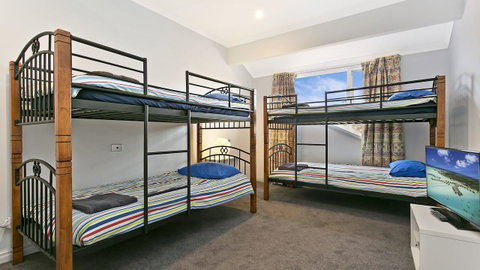 Salt Waterfront Apartment - Accommodation Newcastle 11