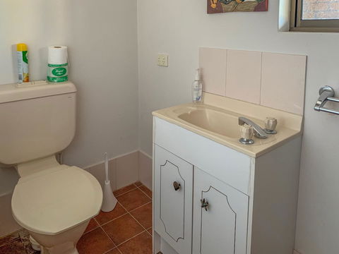 Seacroft - Accommodation Newcastle 13