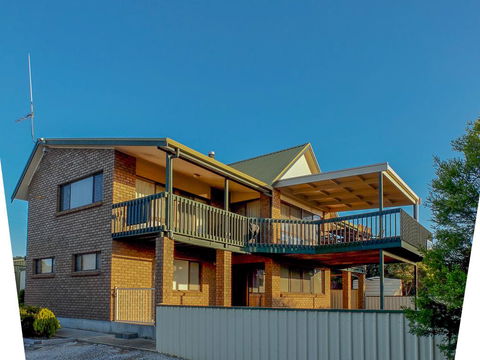 Seacroft - Accommodation Newcastle 27