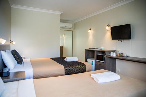 Lilac City Motor Inn & Steakhouse - Accommodation Newcastle 5