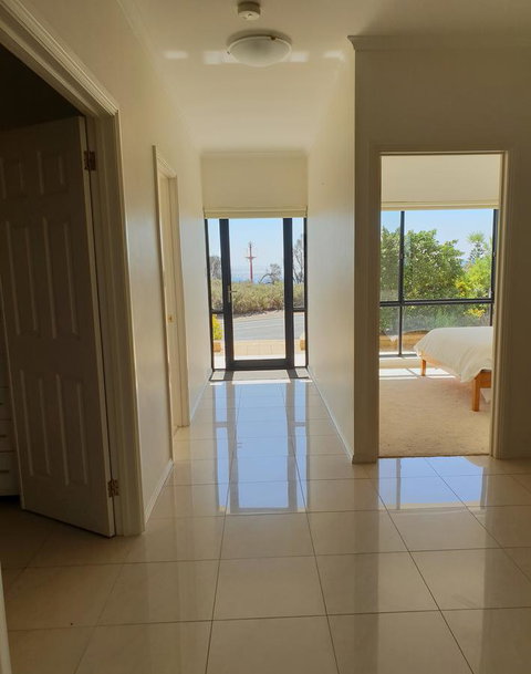 South Shores - Accommodation Newcastle 7