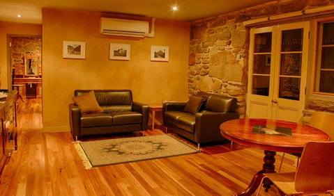 1860 Wine Country Cottages - Accommodation Newcastle 23